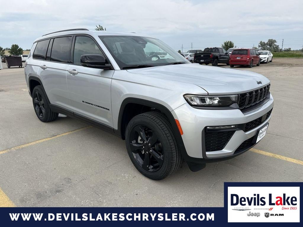 2026 Jeep Grand Cherokee GRAND CHEROKEE L LIMITED 4X4 in Silver Zynith — front three-quarter view