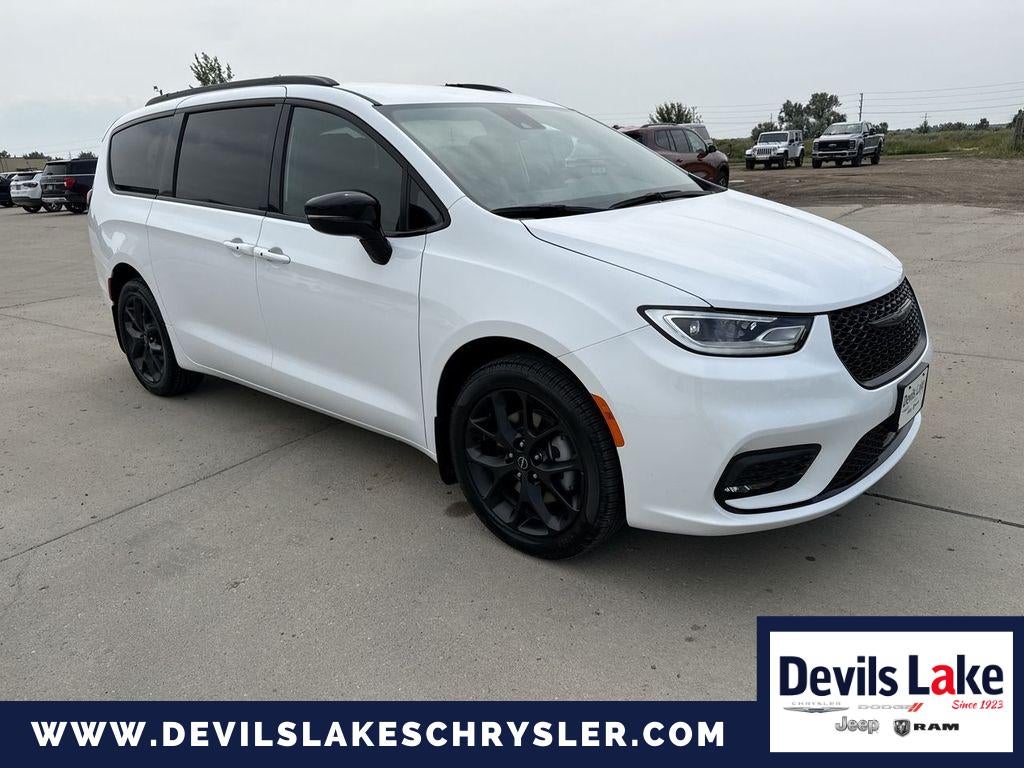 2026 Chrysler Pacifica PACIFICA SELECT AWD in Bright White Clearcoat — front three-quarter view