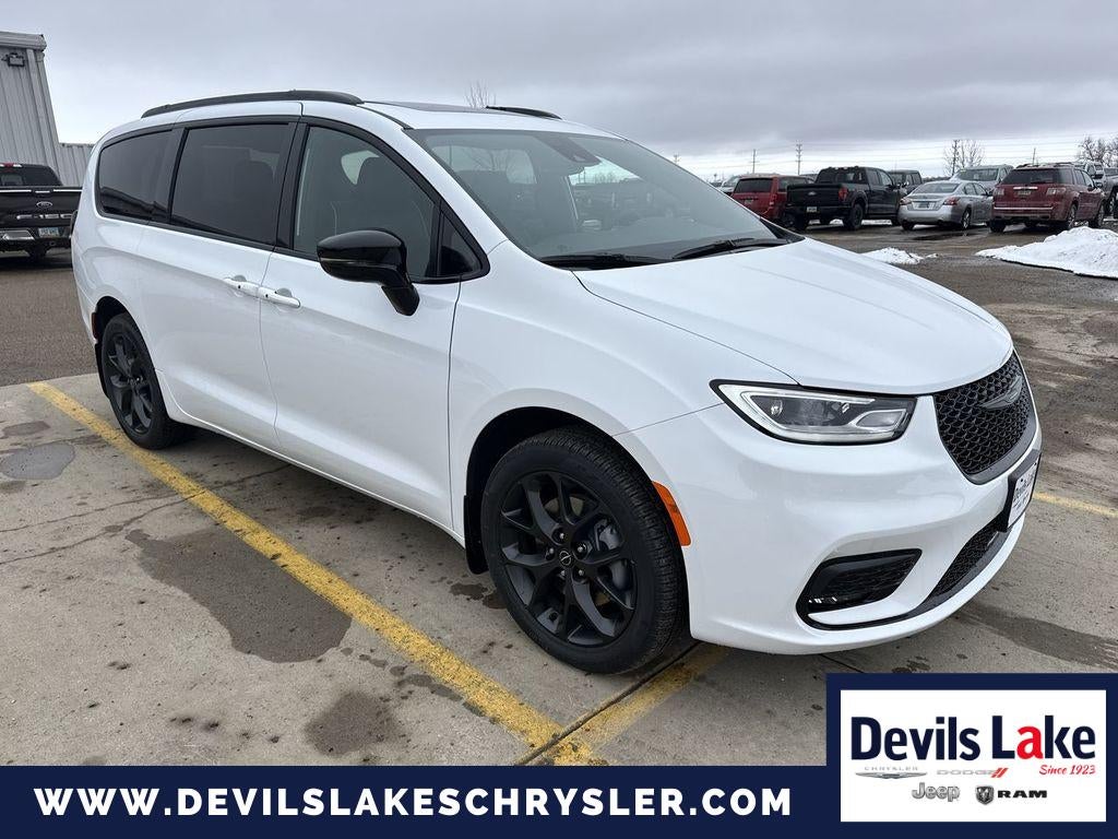 2026 Chrysler Pacifica PACIFICA LIMITED AWD in Bright White Clearcoat — front three-quarter view