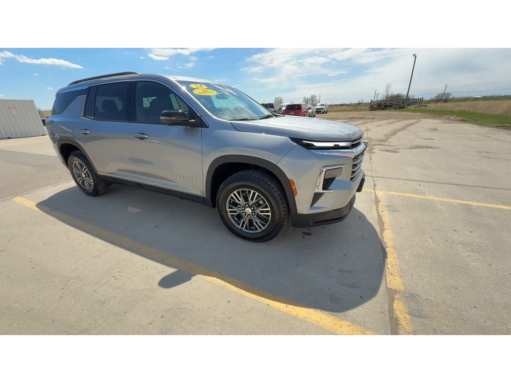 2024 Chevrolet Traverse — side profile view